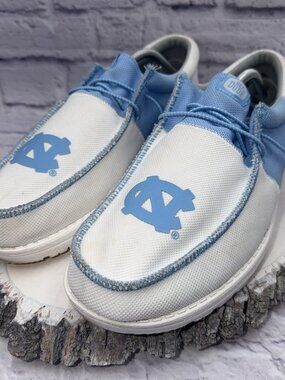 Hey Dude Men's University of North Carolina Tarheels Shoes Size 12 Lightly Used